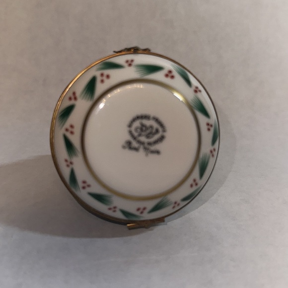 Limoges Christmas tree porcelain box - Picture 3 of 4